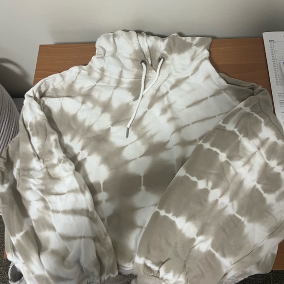 Z Supply Hoodie - Picture 1 of 3